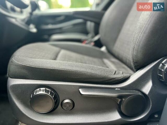 Белый Мерседес Вито, объемом двигателя 1.8 л и пробегом 199 тыс. км за 17500 $, фото 100 на Automoto.ua