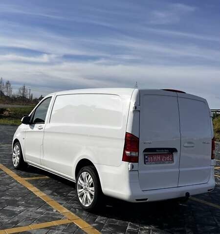 Белый Мерседес Вито, объемом двигателя 2 л и пробегом 258 тыс. км за 22500 $, фото 6 на Automoto.ua