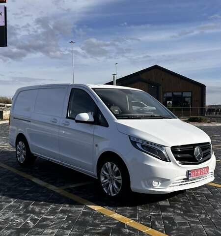 Белый Мерседес Вито, объемом двигателя 2 л и пробегом 258 тыс. км за 22500 $, фото 3 на Automoto.ua