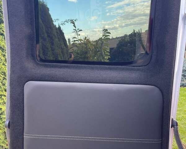 Мерседес Вито 2021 в Черновцах на Automoto.ua Белый Мерседес Вито, объемом двигателя 1.95 л и пробегом 287 тыс. км за 26900 $, фото 64 на Automoto.ua