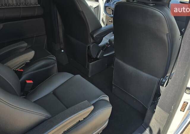 Белый Мерседес Вито, объемом двигателя 2 л и пробегом 194 тыс. км за 25700 $, фото 15 на Automoto.ua