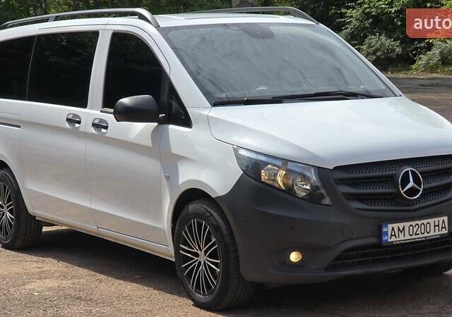 Белый Мерседес Вито, объемом двигателя 2 л и пробегом 194 тыс. км за 25700 $, фото 1 на Automoto.ua