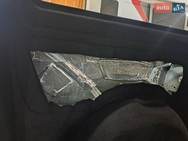 Мерседес Вито 2021 в Черновцах на Automoto.ua Белый Мерседес Вито, объемом двигателя 1.95 л и пробегом 287 тыс. км за 26900 $, фото 98 на Automoto.ua