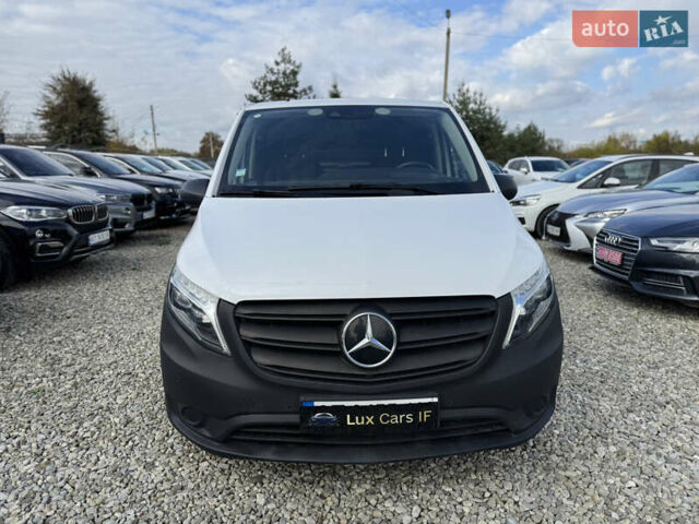Белый Мерседес Вито, объемом двигателя 1.75 л и пробегом 46 тыс. км за 21250 $, фото 3 на Automoto.ua