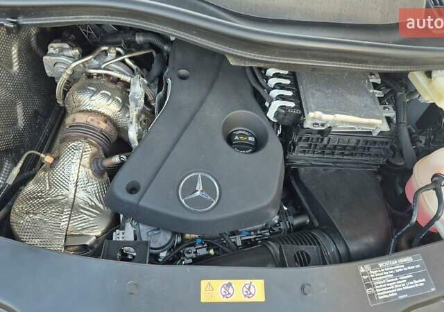 Белый Мерседес Вито, объемом двигателя 1.95 л и пробегом 203 тыс. км за 32000 $, фото 25 на Automoto.ua