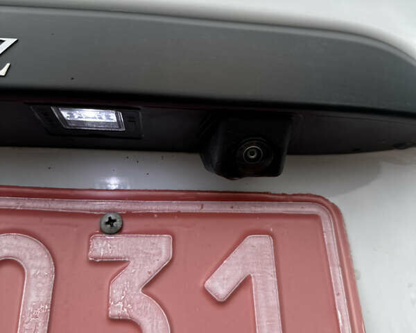 Белый Мерседес Вито, объемом двигателя 2.1 л и пробегом 265 тыс. км за 27500 $, фото 13 на Automoto.ua