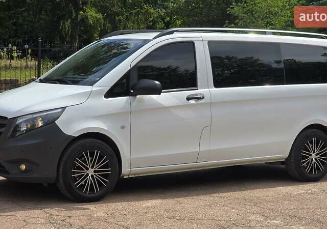 Белый Мерседес Вито, объемом двигателя 2 л и пробегом 194 тыс. км за 25700 $, фото 2 на Automoto.ua