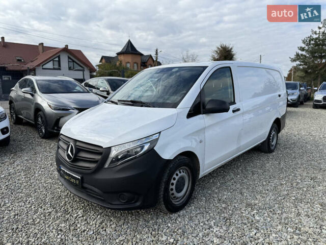 Белый Мерседес Вито, объемом двигателя 1.75 л и пробегом 46 тыс. км за 21250 $, фото 5 на Automoto.ua