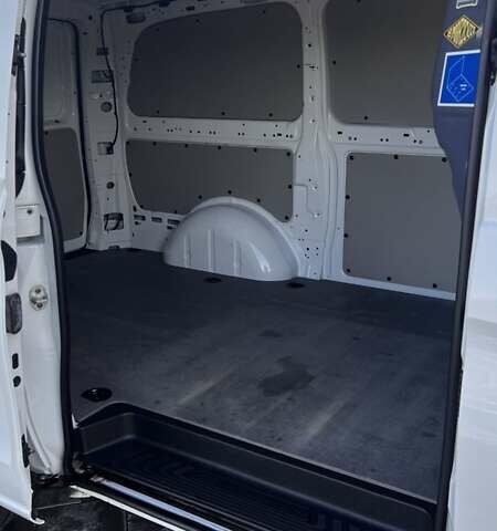 Белый Мерседес Вито, объемом двигателя 2 л и пробегом 258 тыс. км за 22500 $, фото 13 на Automoto.ua