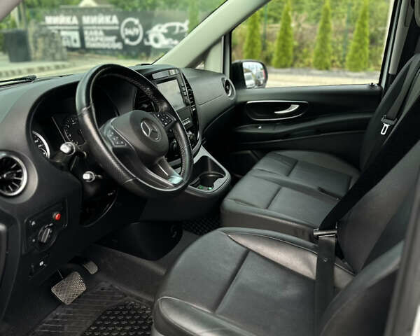 Белый Мерседес Вито, объемом двигателя 2.1 л и пробегом 265 тыс. км за 27500 $, фото 17 на Automoto.ua