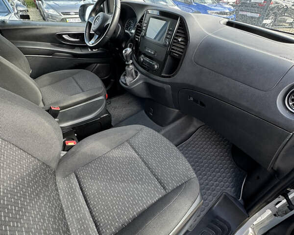 Белый Мерседес Вито, объемом двигателя 1.75 л и пробегом 46 тыс. км за 21250 $, фото 30 на Automoto.ua