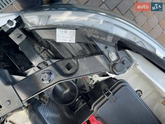 Мерседес Вито 2021 в Черновцах на Automoto.ua Белый Мерседес Вито, объемом двигателя 1.95 л и пробегом 287 тыс. км за 26900 $, фото 88 на Automoto.ua