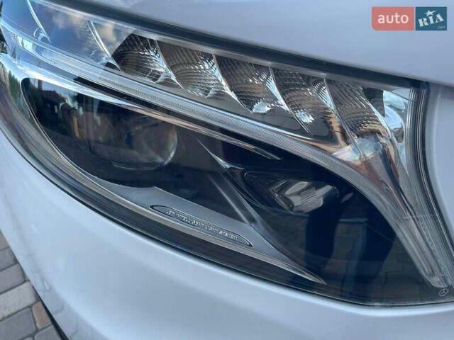 Мерседес Вито 2021 в Черновцах на Automoto.ua Белый Мерседес Вито, объемом двигателя 1.95 л и пробегом 287 тыс. км за 26900 $, фото 26 на Automoto.ua