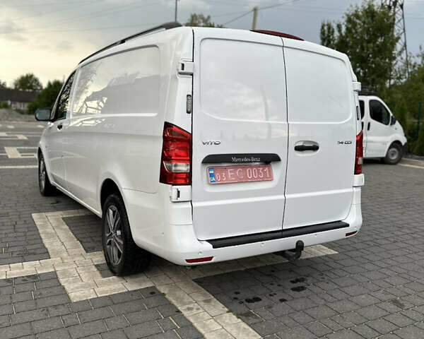 Белый Мерседес Вито, объемом двигателя 2.1 л и пробегом 265 тыс. км за 27500 $, фото 4 на Automoto.ua