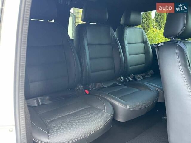 Мерседес Вито 2021 в Черновцах на Automoto.ua Белый Мерседес Вито, объемом двигателя 1.95 л и пробегом 287 тыс. км за 26900 $, фото 54 на Automoto.ua