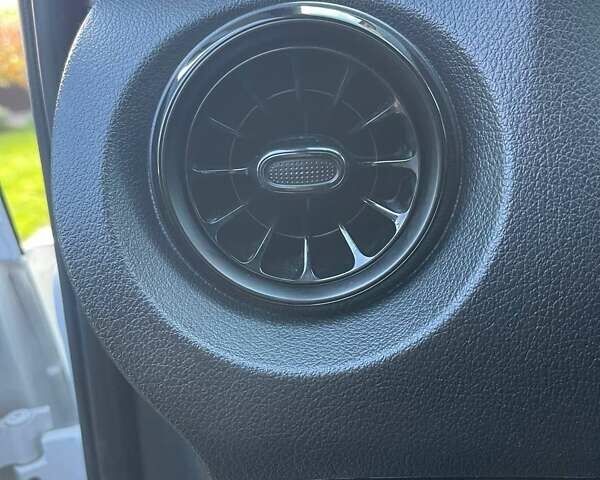 Мерседес Вито 2021 в Черновцах на Automoto.ua Белый Мерседес Вито, объемом двигателя 1.95 л и пробегом 287 тыс. км за 26900 $, фото 37 на Automoto.ua