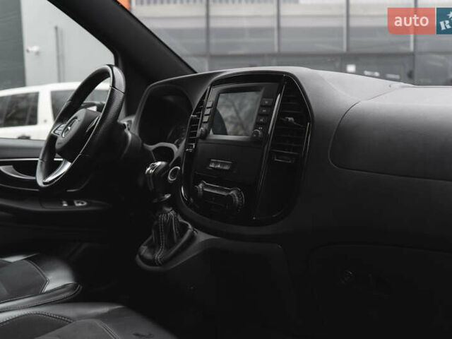 Белый Мерседес Вито, объемом двигателя 1.95 л и пробегом 329 тыс. км за 19700 $, фото 16 на Automoto.ua