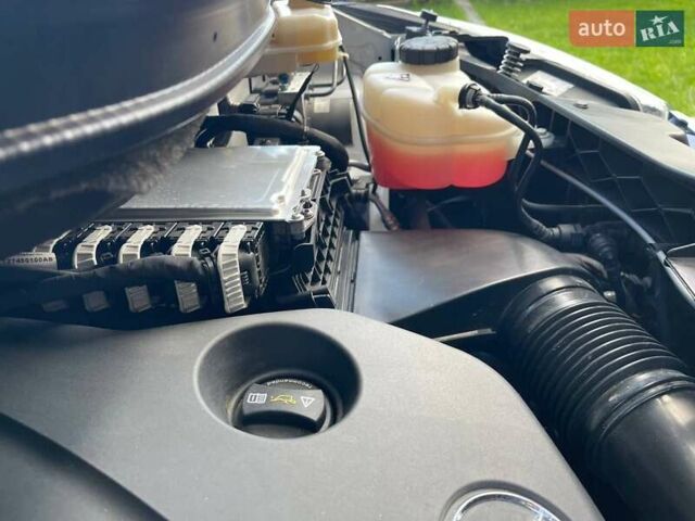 Мерседес Вито 2021 в Черновцах на Automoto.ua Белый Мерседес Вито, объемом двигателя 1.95 л и пробегом 287 тыс. км за 26900 $, фото 86 на Automoto.ua