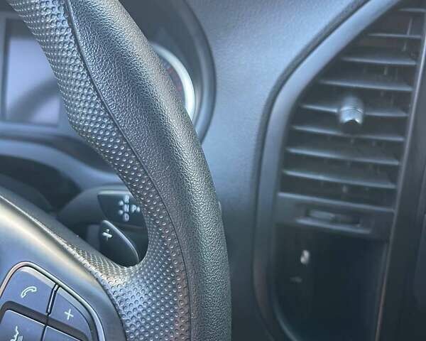 Мерседес Вито 2021 в Черновцах на Automoto.ua Белый Мерседес Вито, объемом двигателя 1.95 л и пробегом 287 тыс. км за 26900 $, фото 23 на Automoto.ua