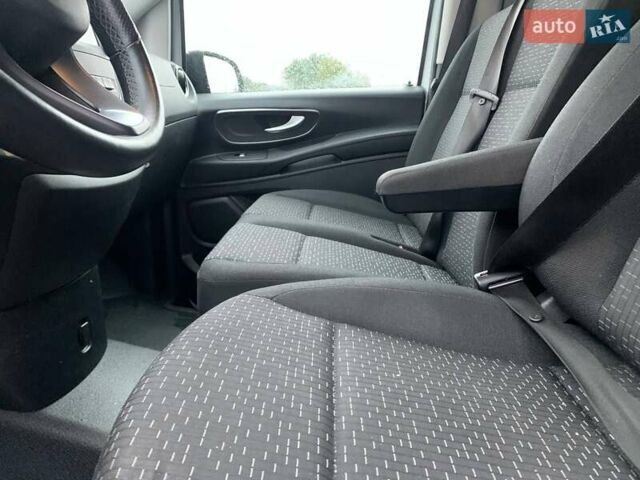 Белый Мерседес Вито, объемом двигателя 1.95 л и пробегом 227 тыс. км за 23900 $, фото 3 на Automoto.ua