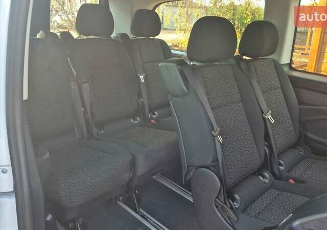 Белый Мерседес Вито, объемом двигателя 1.95 л и пробегом 203 тыс. км за 32000 $, фото 19 на Automoto.ua