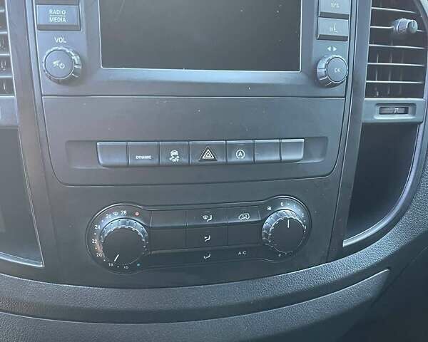 Мерседес Вито 2021 в Черновцах на Automoto.ua Белый Мерседес Вито, объемом двигателя 1.95 л и пробегом 287 тыс. км за 26900 $, фото 22 на Automoto.ua