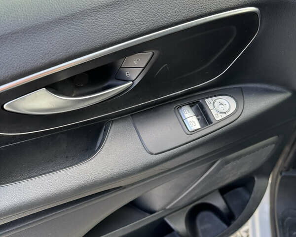 Белый Мерседес Вито, объемом двигателя 1.75 л и пробегом 46 тыс. км за 21250 $, фото 16 на Automoto.ua