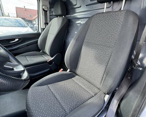 Белый Мерседес Вито, объемом двигателя 1.75 л и пробегом 46 тыс. км за 21250 $, фото 17 на Automoto.ua