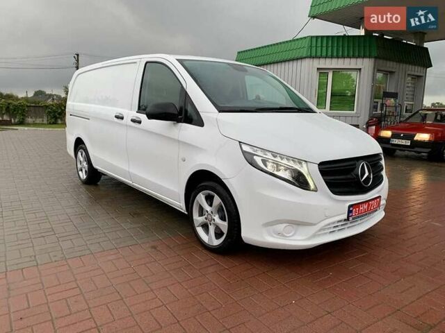 Белый Мерседес Вито, объемом двигателя 1.95 л и пробегом 227 тыс. км за 23900 $, фото 2 на Automoto.ua