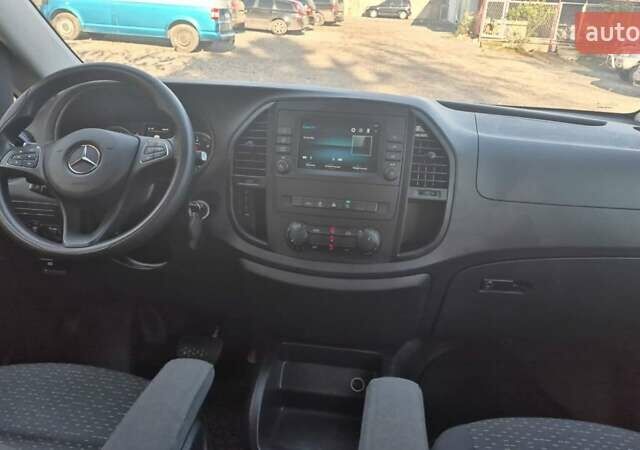 Белый Мерседес Вито, объемом двигателя 1.95 л и пробегом 203 тыс. км за 32000 $, фото 23 на Automoto.ua