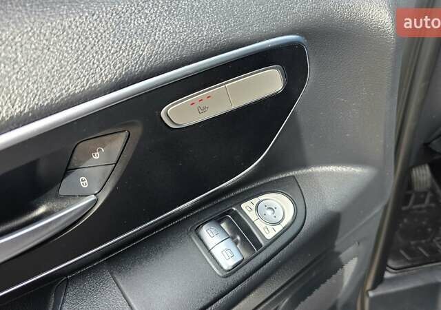 Белый Мерседес Вито, объемом двигателя 2 л и пробегом 194 тыс. км за 25700 $, фото 12 на Automoto.ua