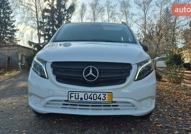 Белый Мерседес Вито, объемом двигателя 1.95 л и пробегом 203 тыс. км за 32000 $, фото 6 на Automoto.ua