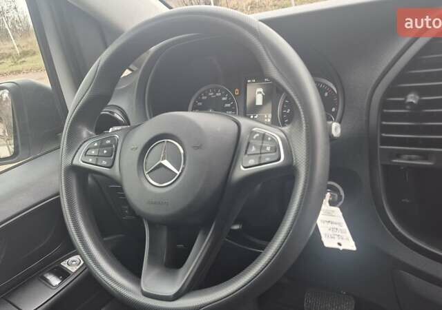 Белый Мерседес Вито, объемом двигателя 2 л и пробегом 310 тыс. км за 30900 $, фото 25 на Automoto.ua