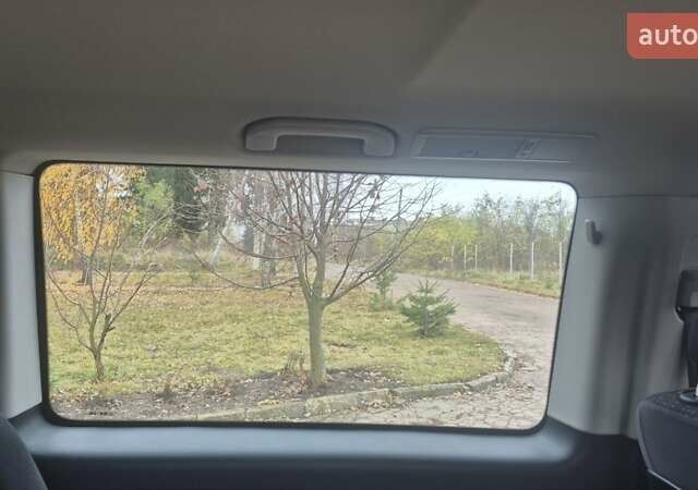 Белый Мерседес Вито, объемом двигателя 2 л и пробегом 310 тыс. км за 30900 $, фото 35 на Automoto.ua