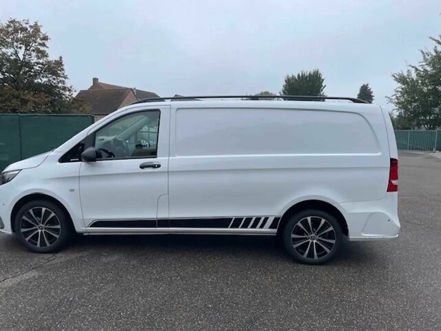 Белый Мерседес Вито, объемом двигателя 2 л и пробегом 24 тыс. км за 13000 $, фото 3 на Automoto.ua