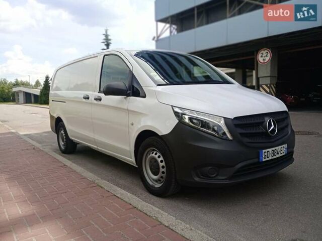 Белый Мерседес Вито, объемом двигателя 2 л и пробегом 225 тыс. км за 23950 $, фото 11 на Automoto.ua
