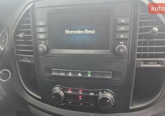 Белый Мерседес Вито, объемом двигателя 2 л и пробегом 310 тыс. км за 30900 $, фото 26 на Automoto.ua