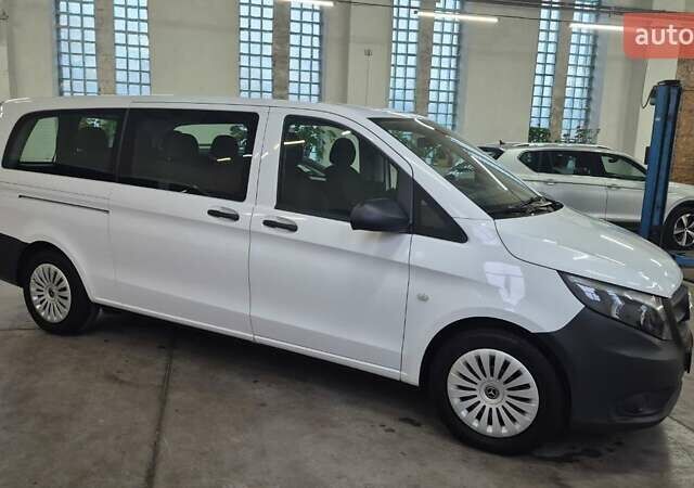 Белый Мерседес Вито, объемом двигателя 0 л и пробегом 186 тыс. км за 31500 $, фото 1 на Automoto.ua