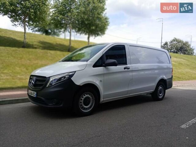 Белый Мерседес Вито, объемом двигателя 2 л и пробегом 225 тыс. км за 23950 $, фото 7 на Automoto.ua