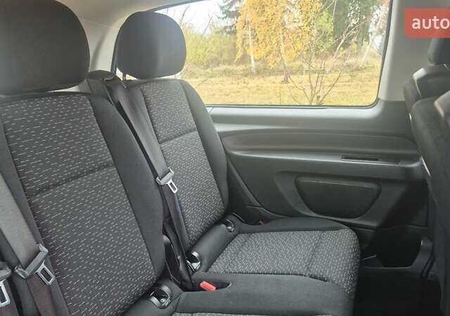 Белый Мерседес Вито, объемом двигателя 2 л и пробегом 310 тыс. км за 30900 $, фото 37 на Automoto.ua