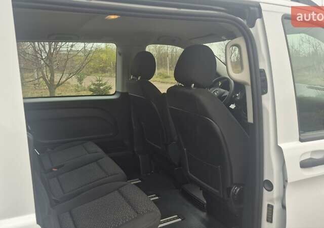 Белый Мерседес Вито, объемом двигателя 2 л и пробегом 310 тыс. км за 30900 $, фото 40 на Automoto.ua