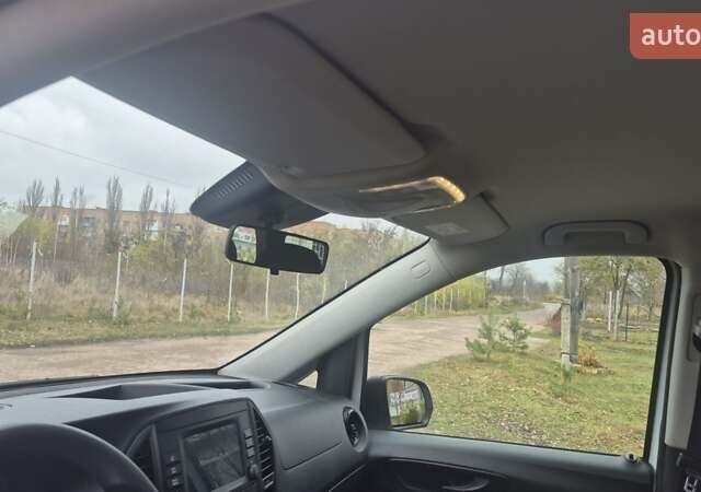 Белый Мерседес Вито, объемом двигателя 2 л и пробегом 310 тыс. км за 30900 $, фото 19 на Automoto.ua
