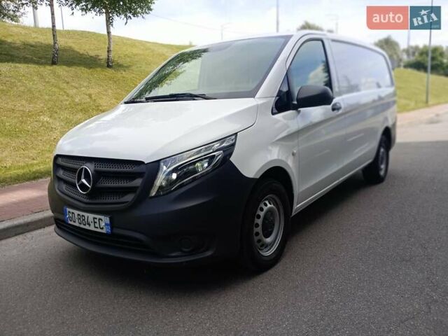 Белый Мерседес Вито, объемом двигателя 2 л и пробегом 225 тыс. км за 23950 $, фото 16 на Automoto.ua