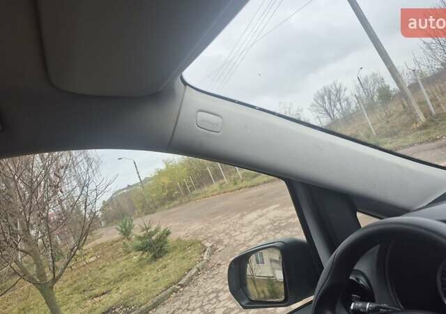 Белый Мерседес Вито, объемом двигателя 2 л и пробегом 310 тыс. км за 30900 $, фото 27 на Automoto.ua