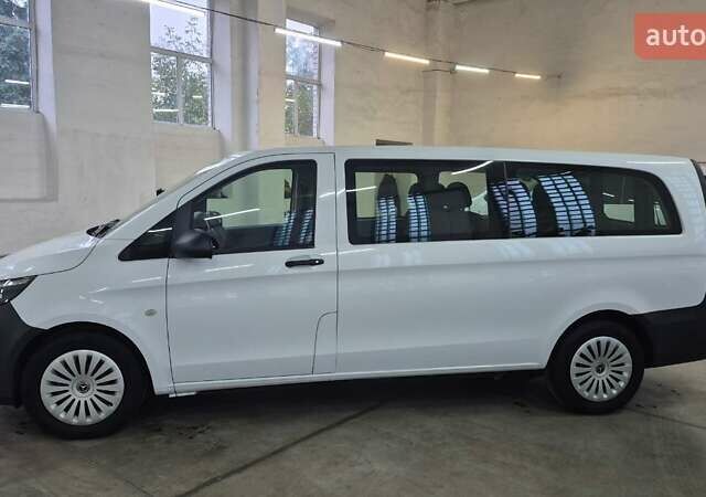 Белый Мерседес Вито, объемом двигателя 0 л и пробегом 186 тыс. км за 31500 $, фото 2 на Automoto.ua