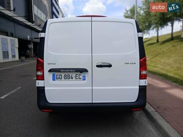 Белый Мерседес Вито, объемом двигателя 2 л и пробегом 225 тыс. км за 23950 $, фото 14 на Automoto.ua