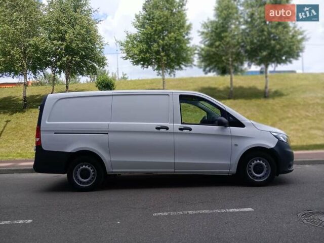 Белый Мерседес Вито, объемом двигателя 2 л и пробегом 225 тыс. км за 23950 $, фото 71 на Automoto.ua