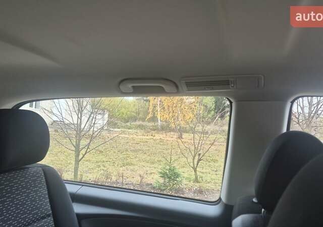 Белый Мерседес Вито, объемом двигателя 2 л и пробегом 310 тыс. км за 30900 $, фото 36 на Automoto.ua