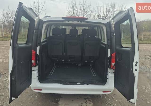 Белый Мерседес Вито, объемом двигателя 2 л и пробегом 310 тыс. км за 30900 $, фото 47 на Automoto.ua