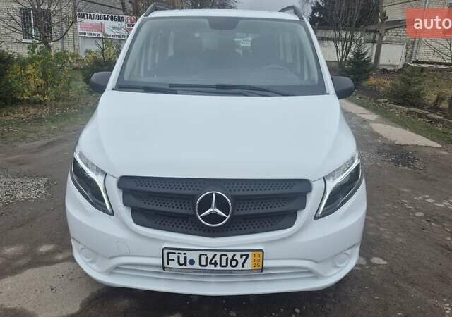 Белый Мерседес Вито, объемом двигателя 2 л и пробегом 310 тыс. км за 30900 $, фото 11 на Automoto.ua
